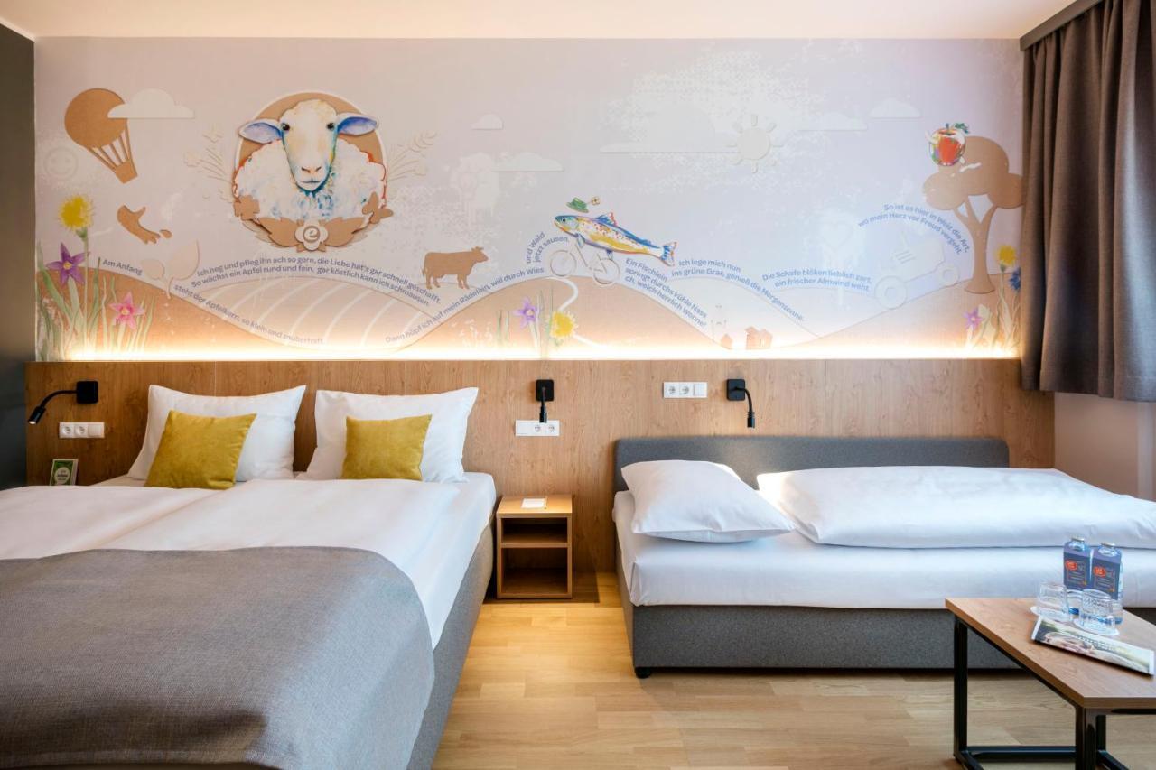 Jufa Hotel ويز المظهر الخارجي الصورة