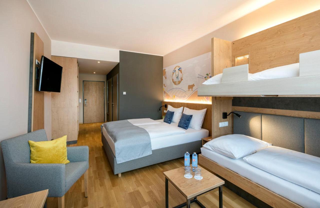 Jufa Hotel ويز المظهر الخارجي الصورة