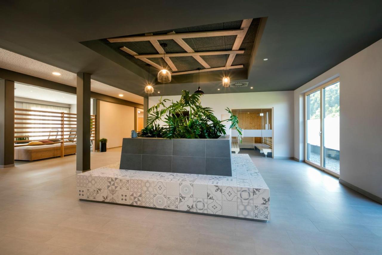 Jufa Hotel ويز المظهر الخارجي الصورة